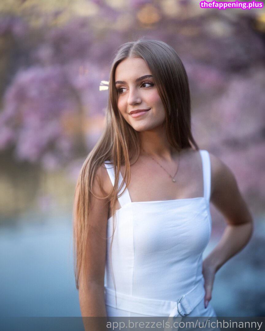 1279 Nahá OnlyFans fotografie #3