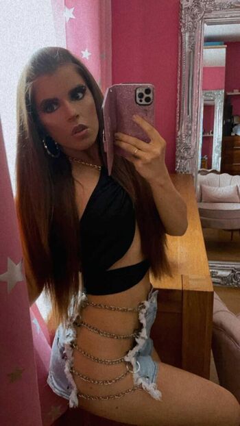 16sarahcampbell image