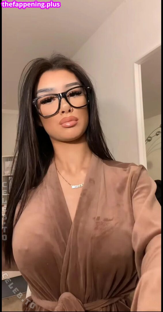 28.leyla / 28.leylaa2 Foto OnlyFans Nuda #36