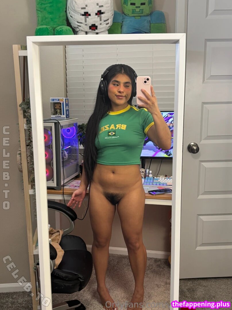 444Vanessa / 444vanessak / bougie_vee / iitmythrowaway / vanessak_2002 Çıplak OnlyFans Fotoğrafı #19