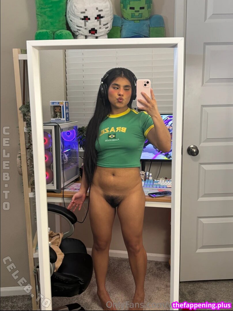444Vanessa / 444vanessak / bougie_vee / iitmythrowaway / vanessak_2002 Foto OnlyFans Desnuda #20