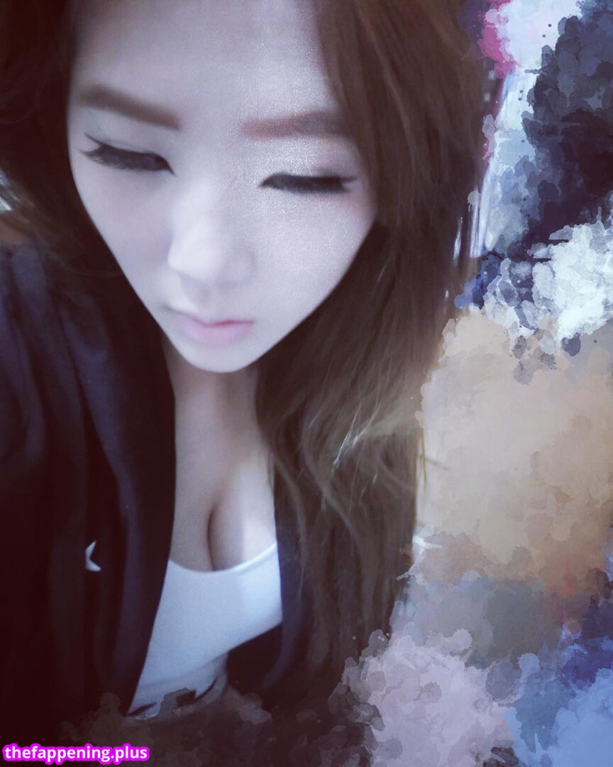 94iris329 裸照OnlyFans照片 #5