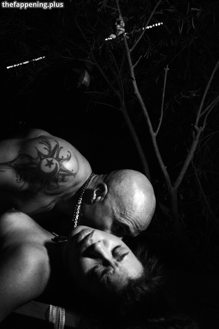 99WAREH0USE / 99WareHouse / cw / favicon.ico / https: Foto OnlyFans Desnuda #40