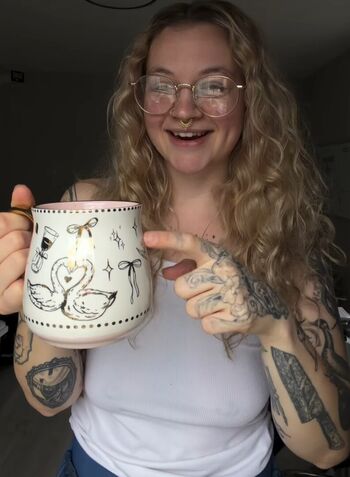 3eggsinatrenchcoat image