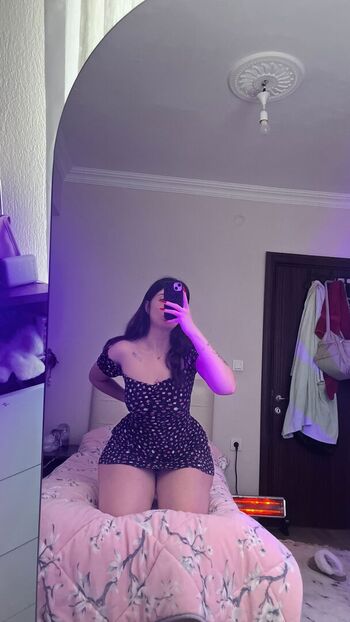 1itsmenazli page 2 image