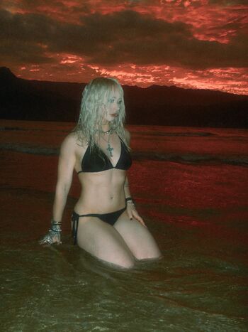 6nattynat9 page 3 image