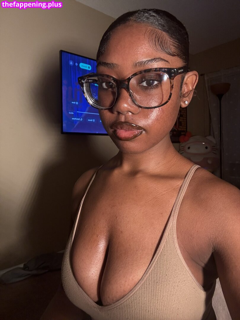 Aaliyah Monet / aaliyahhmonettt / aaliyahmonet_ / https: Fotografie OnlyFans Dezbrăcată #6