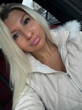 Aaliyahmaserati image