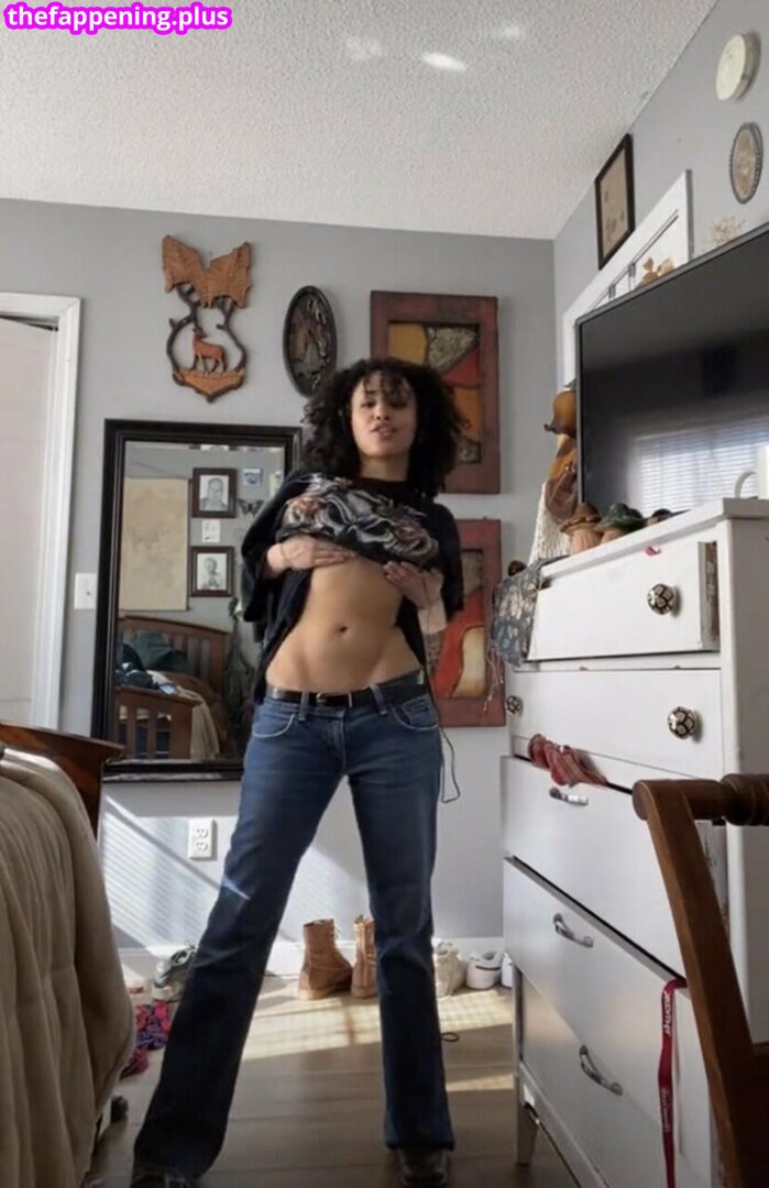 Aaliyeezy / theallierae Photo OnlyFans Nu #378