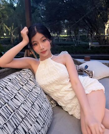 Aaomhelloo page 3 image