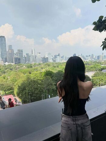 Aaomhelloo page 2 image