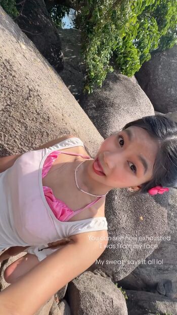 Aaomhelloo page 2 image