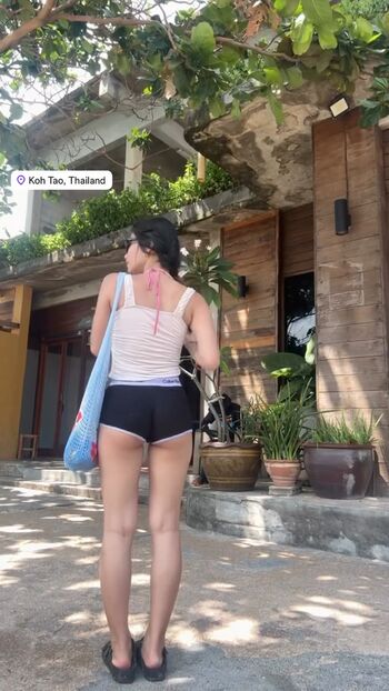 Aaomhelloo page 2 image