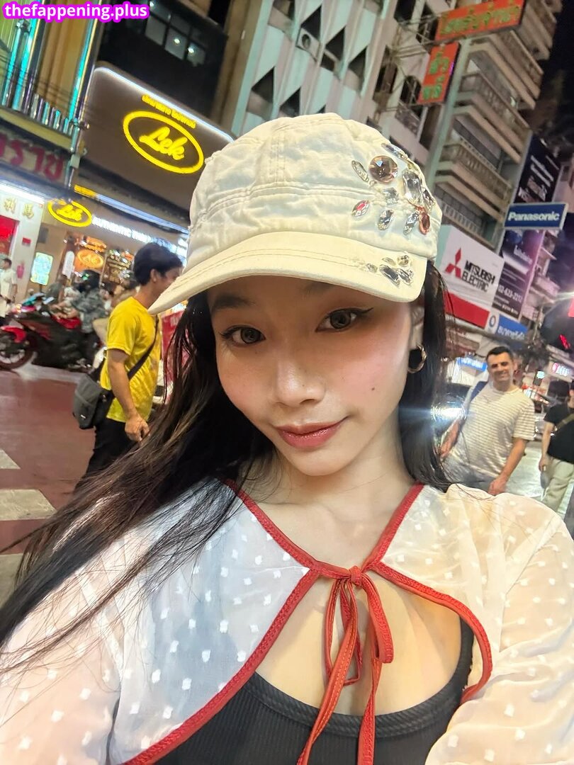 Saipetch B. / aaomhelloo Naken OnlyFans Foto #171