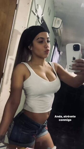 Abril arg image
