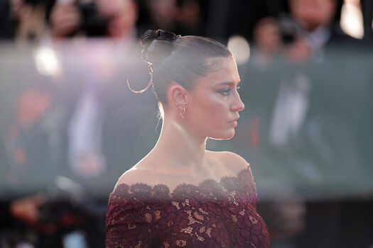Adele exarchopoulos page 3 image
