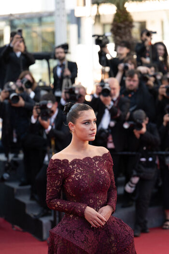 Adele exarchopoulos page 2 image