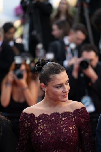 Adele exarchopoulos page 2 image