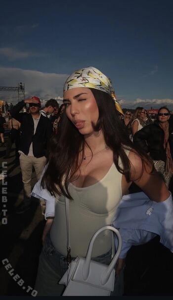 Adelina noellee image