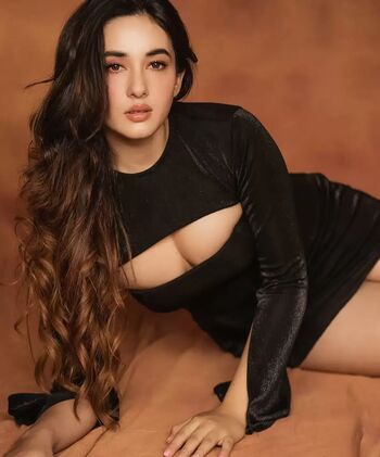 Aditi budhathoki image