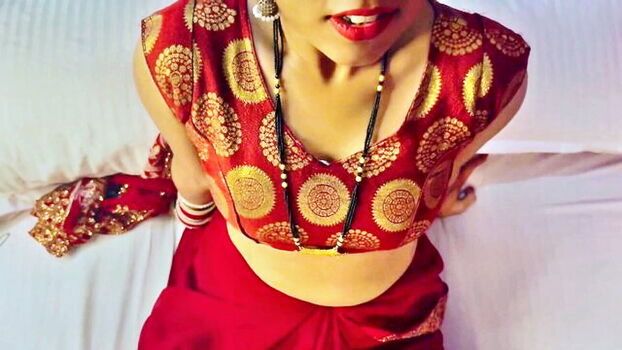 Aditi pandit image