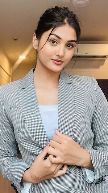 Aditi pandit image