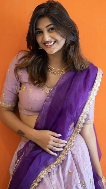 Aditi pandit image