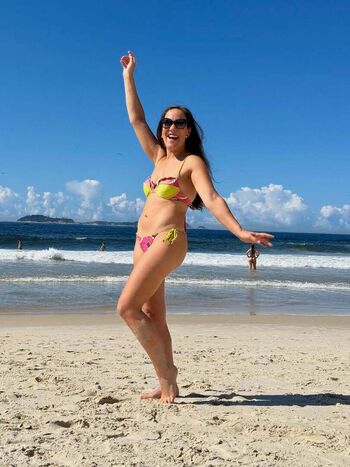 Adriana birolli image