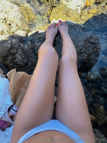 adriana.feetgirl