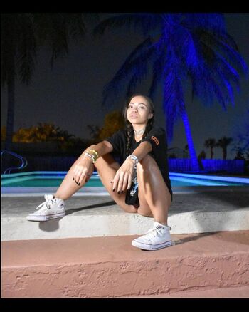 Adriana maya image