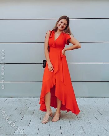 Adrianahunzinger image