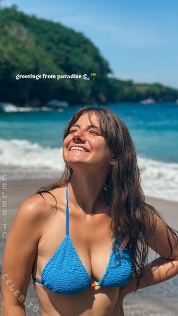 Adrianahunzinger image