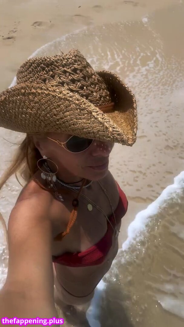 Adriane Galisteu / galisteuoficial Fotografie OnlyFans Dezbrăcată #267