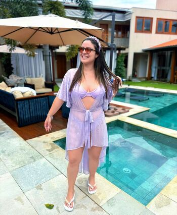 Adrielly maciel page 3 image