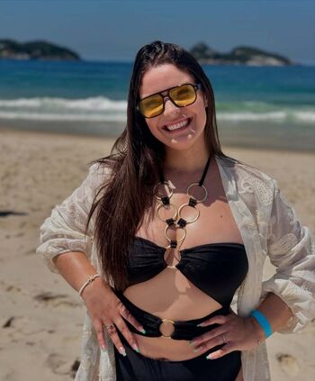 Adrielly maciel page 3 image