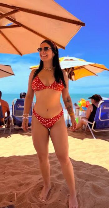 Adrielly maciel page 2 image