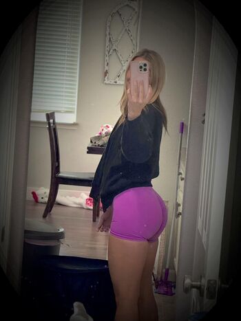 Affectionate ant7003 image