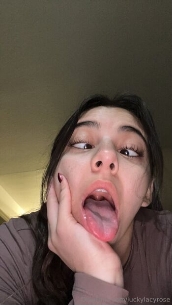 Ahegao 1 image