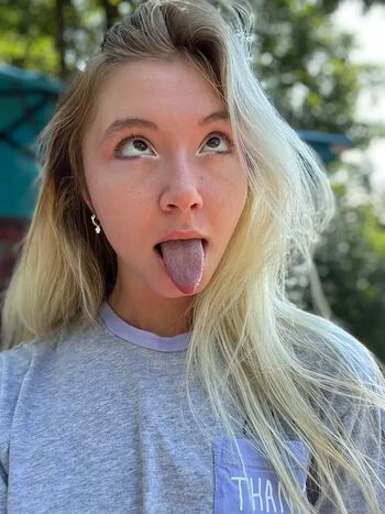 Ahegao / Long Tongue / Drool Girls