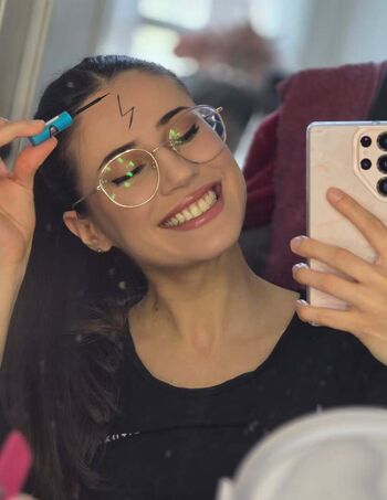 Ailaughatmyownjokes image