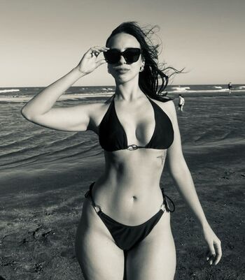 Ailin pianetti page 2 image