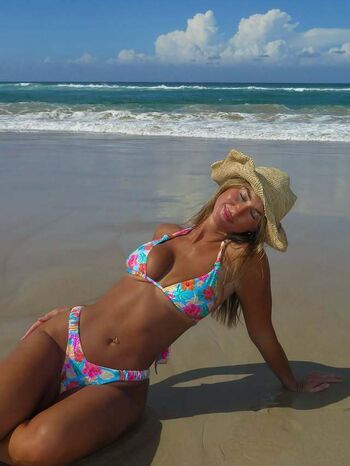 Aimee rose 1 image