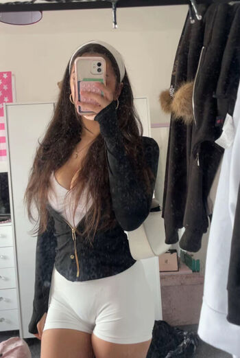 Aisha ali image