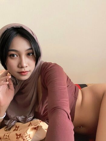 Aisha nabila image