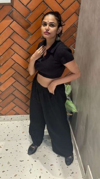 Aiswarya suresh image