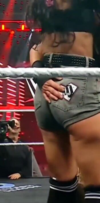 Aj lee page 2 image