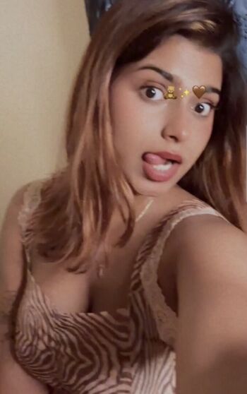 Akshara k renjan image