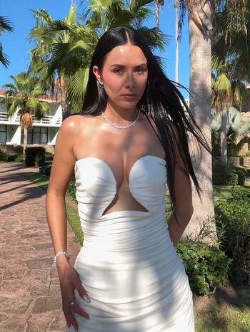 Ale Garcia Alegarcia_Of