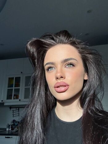 Alena chaikina image