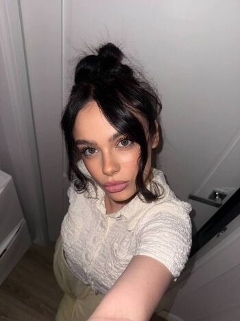 Alena chaikina image